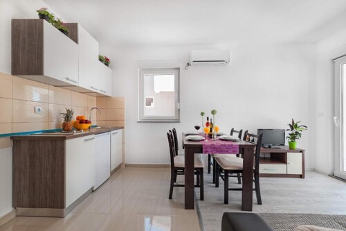 Holiday Home Hrvoje - Vodice