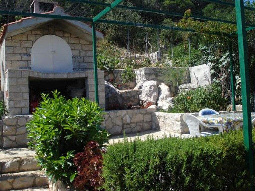 Image 3810859 - 6