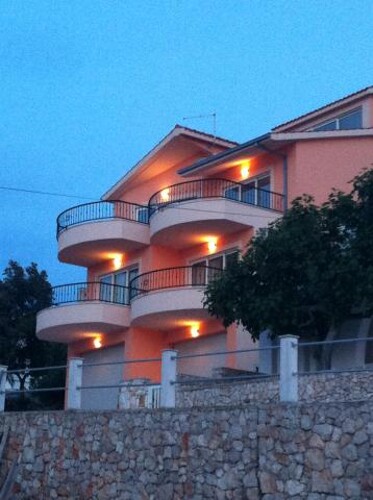 Apartmani Slavić - Rogoznica
