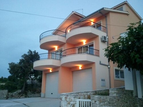 Apartmani Slavić - Rogoznica