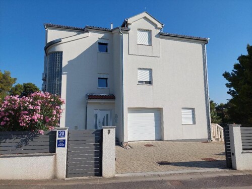 Apartmani Pinea Sol - Brodarica