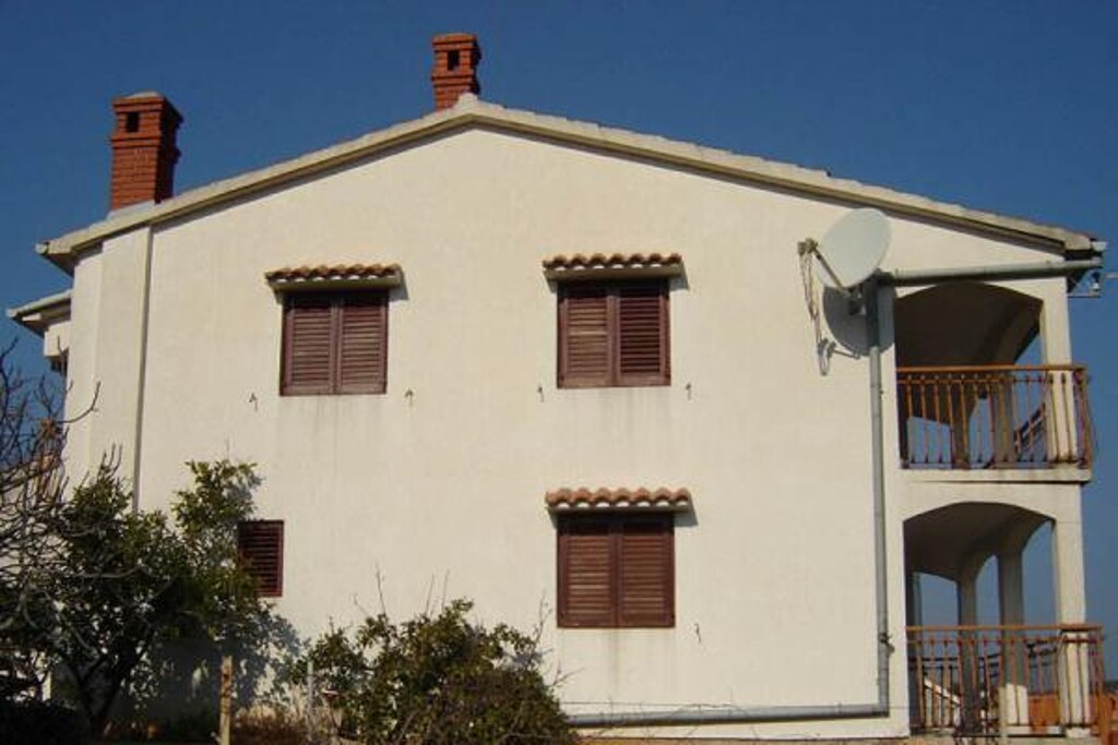 Image 3813126 - 3