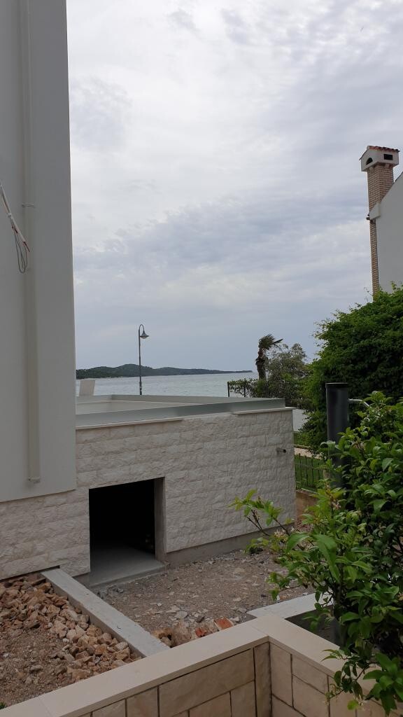 Image 3813574 - 16