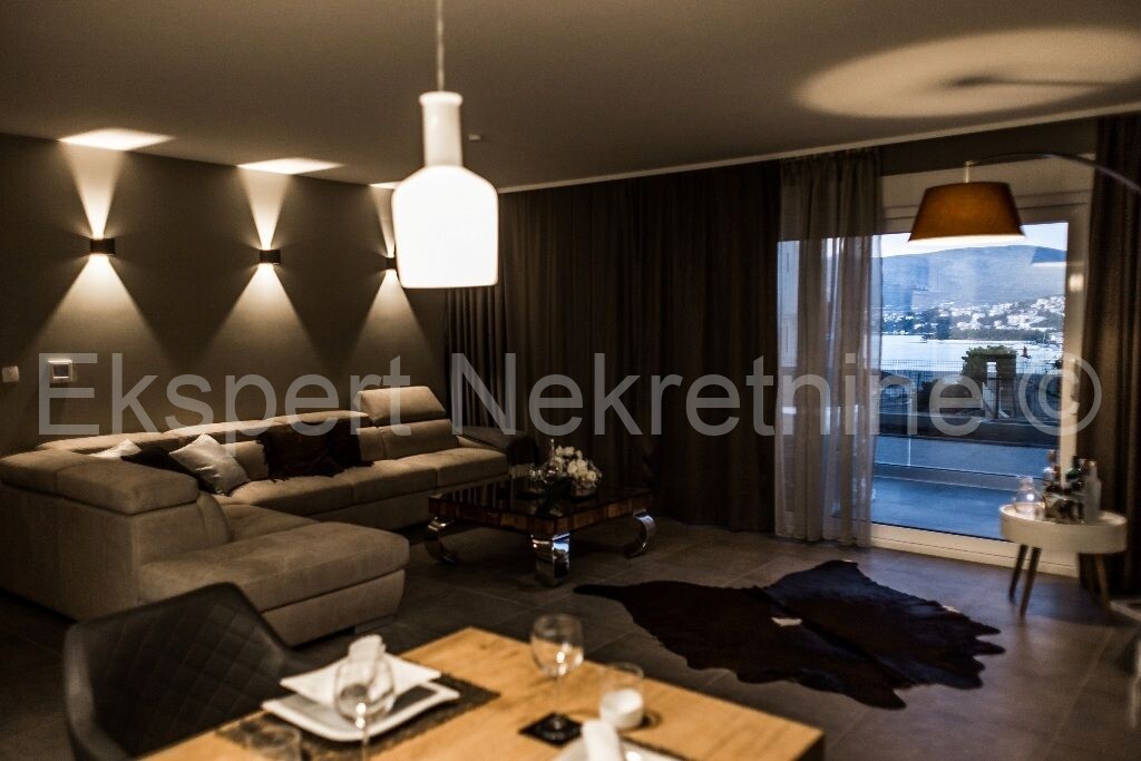 Image 3820549 - 5