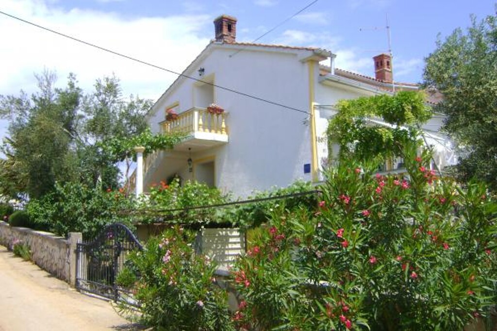 Image 3838486 - 2
