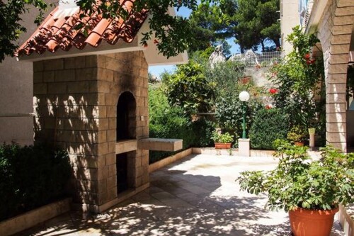 Thumbnail 3839009 - 5