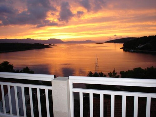 Thumbnail 3839095 - 5