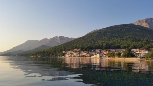 Thumbnail 3839131 - 7