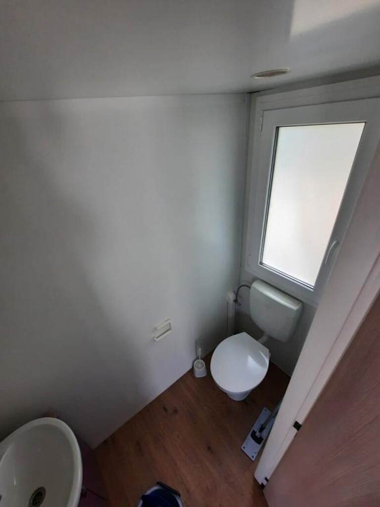 Image 3839313 - 17