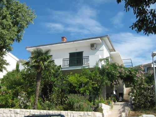 Thumbnail 3839327 - 1