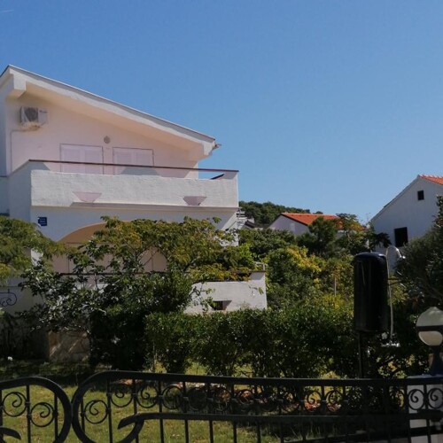 Thumbnail 3839388 - 4