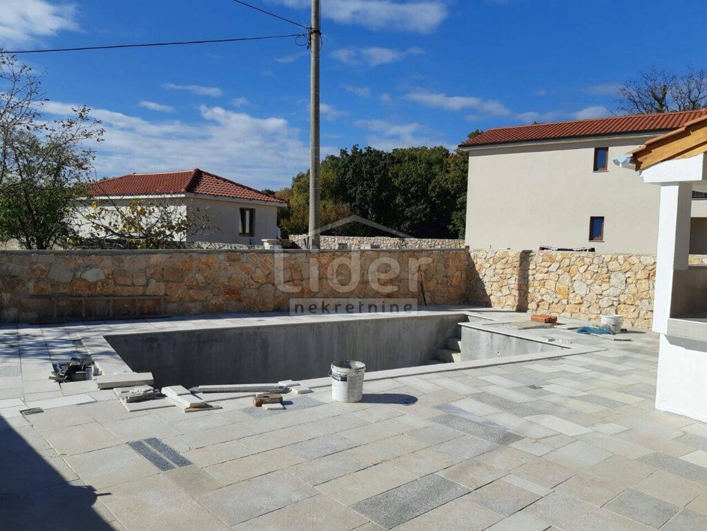 Image 3840406 - 2