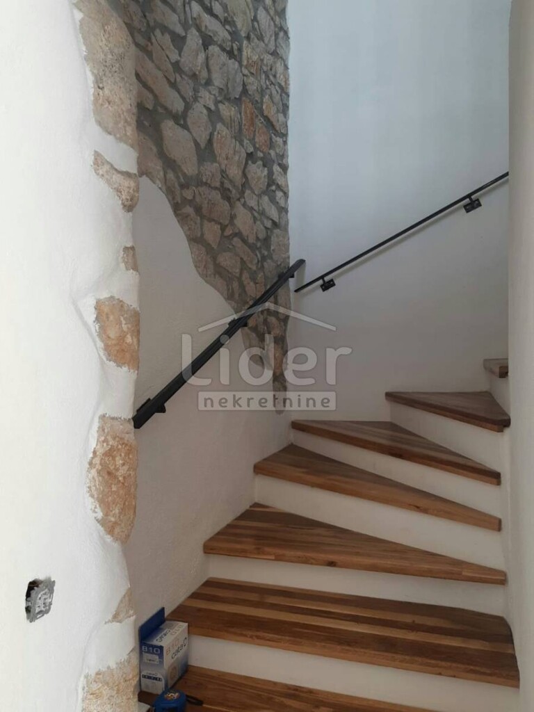 Image 3840406 - 12