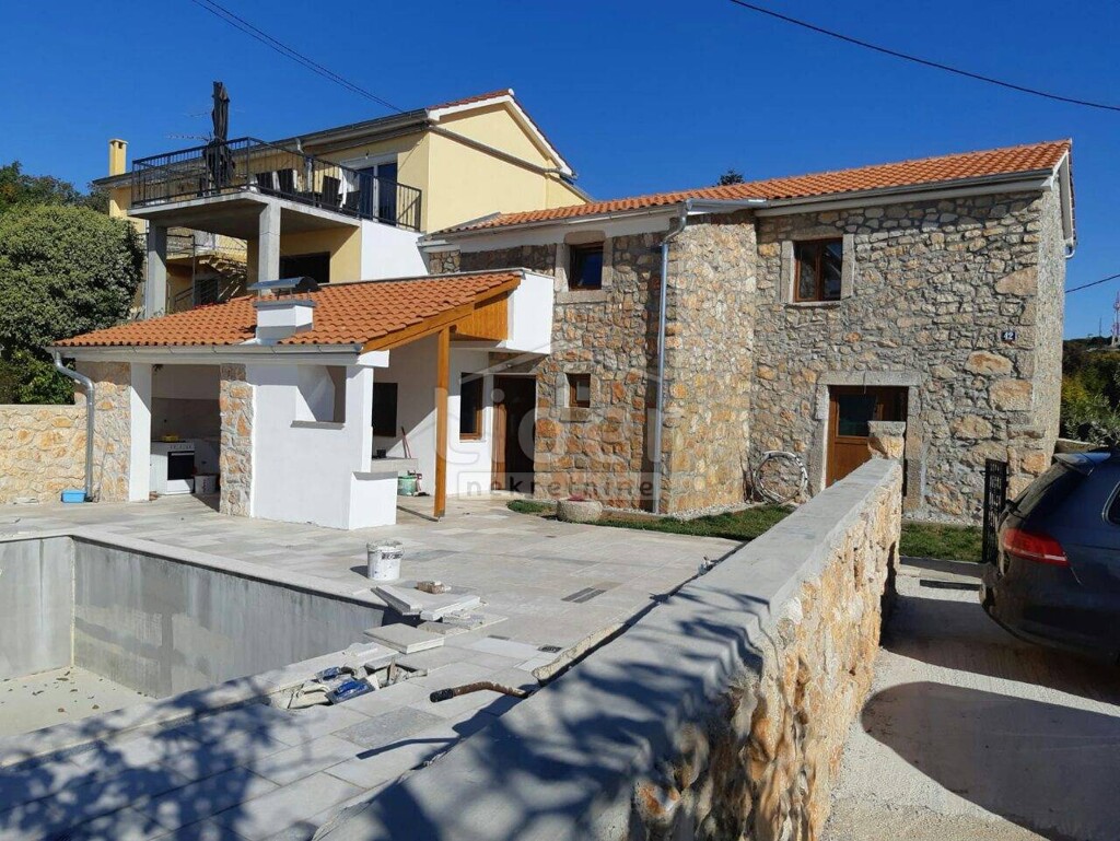 Image 3840406 - 1