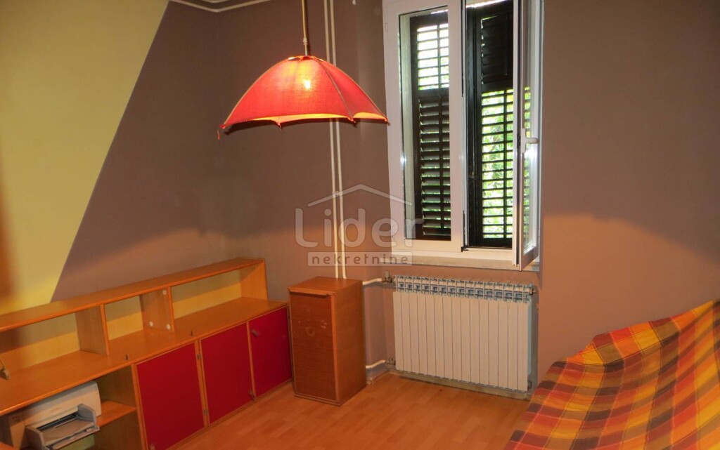 Image 3846845 - 11