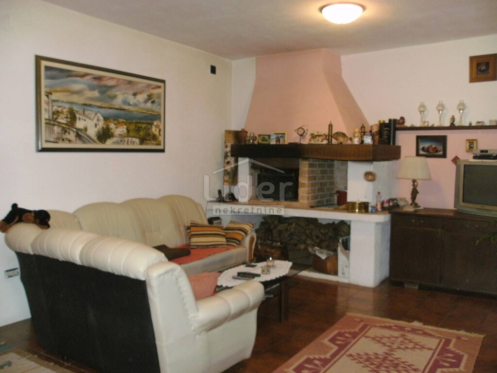 Image 3890888 - 5