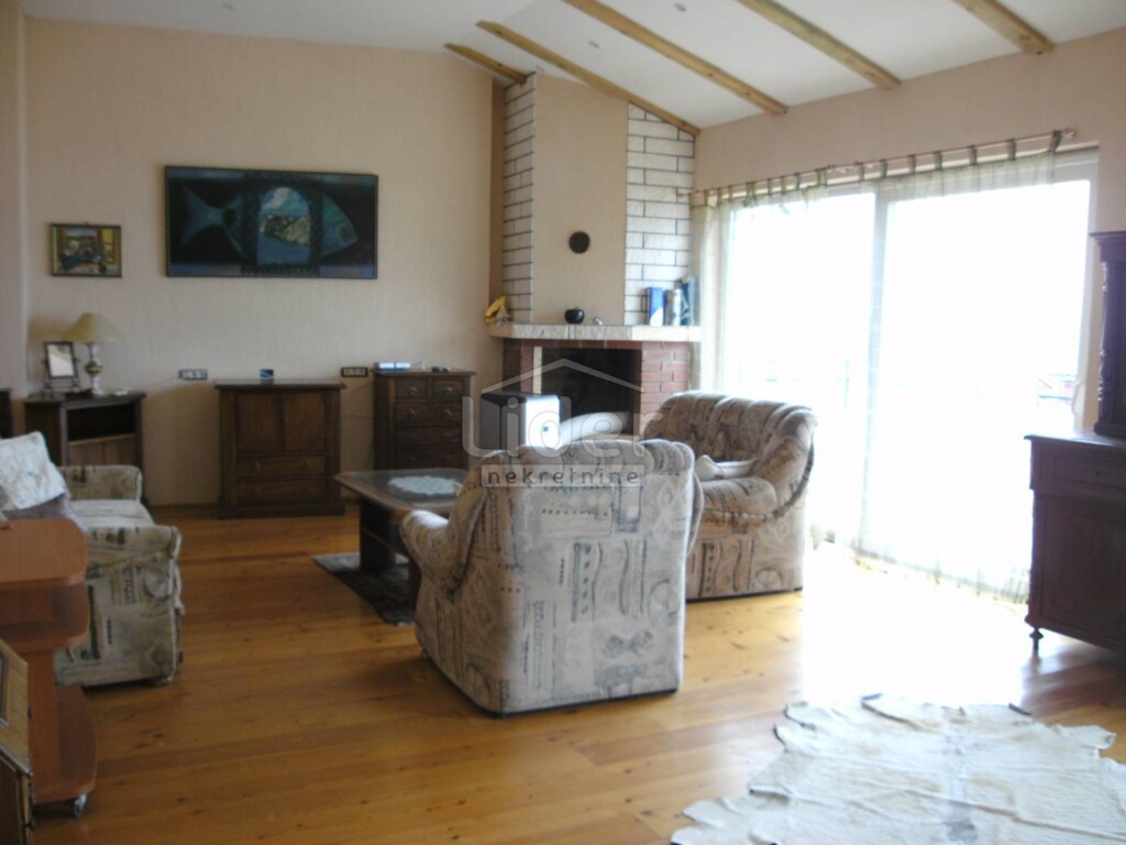 Image 3890888 - 24