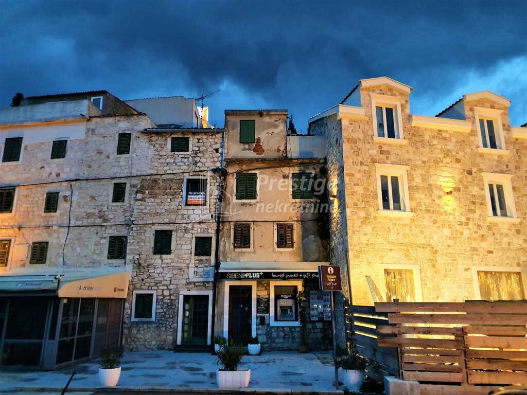 Image 3890986 - 1