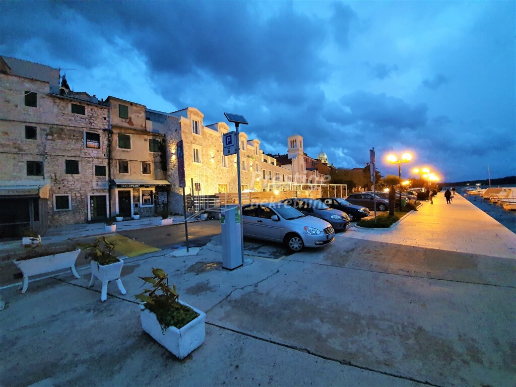 Image 3890986 - 3