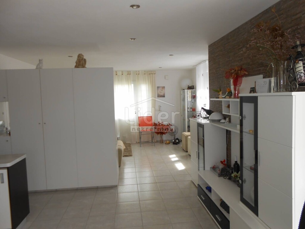 Image 3913357 - 8