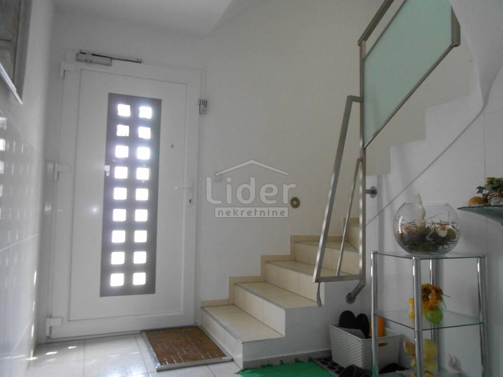 Image 3913357 - 3