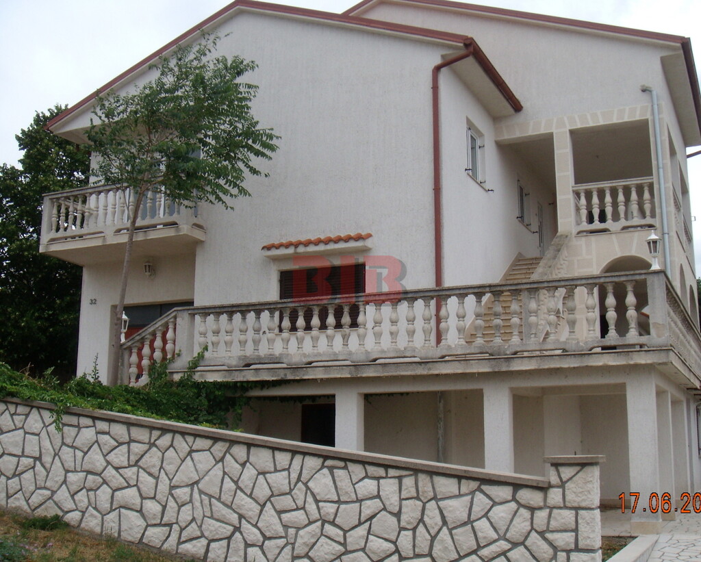 Image 3953042 - 28