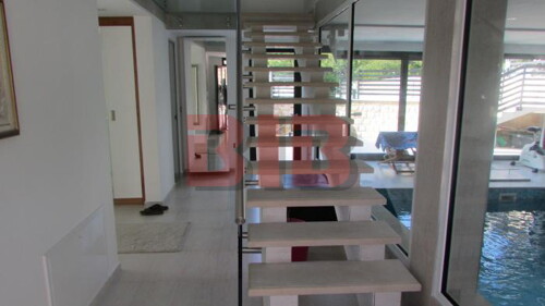 Thumbnail 4019024 - 16