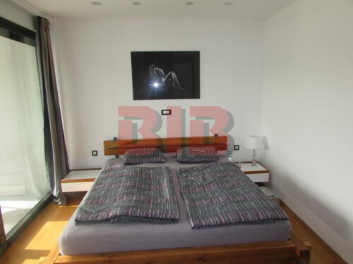 Thumbnail 4019024 - 25