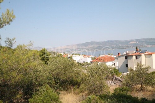Thumbnail 4080303 - 4