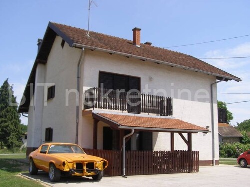Stambeno poslovni objekt, 400 m2