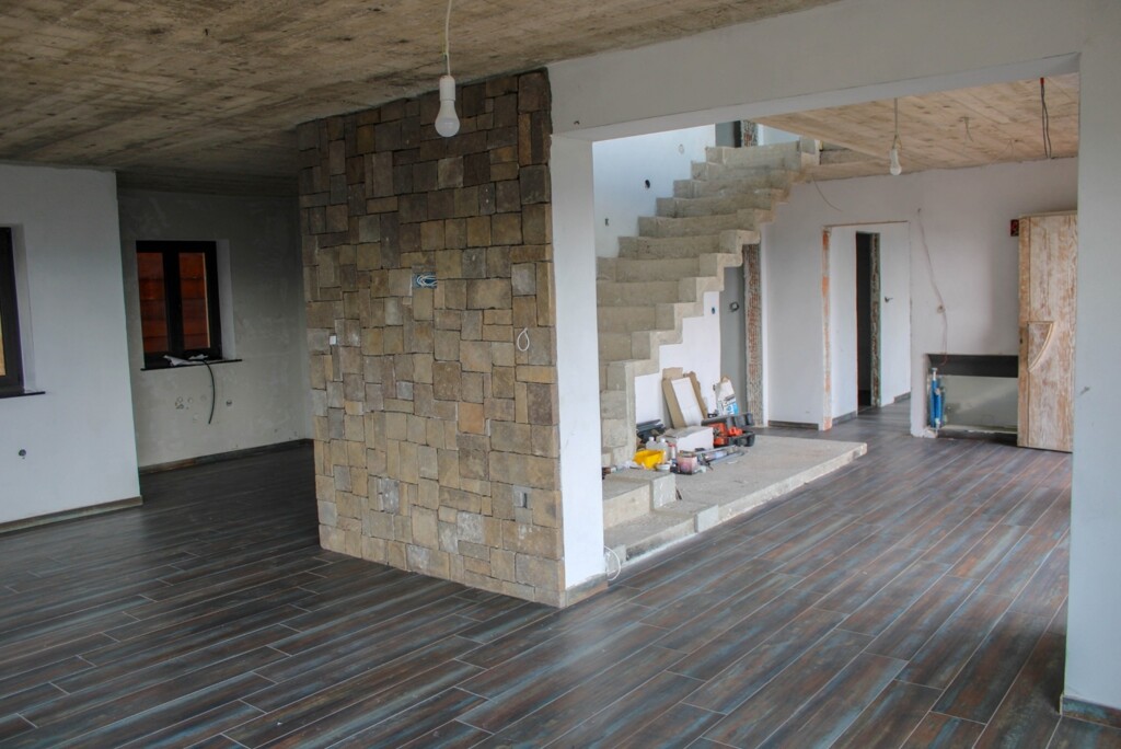 Image 4221204 - 7