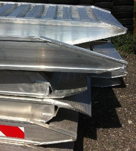 ALUMINIJSKE RAMPE (staze) za utovar strojeva