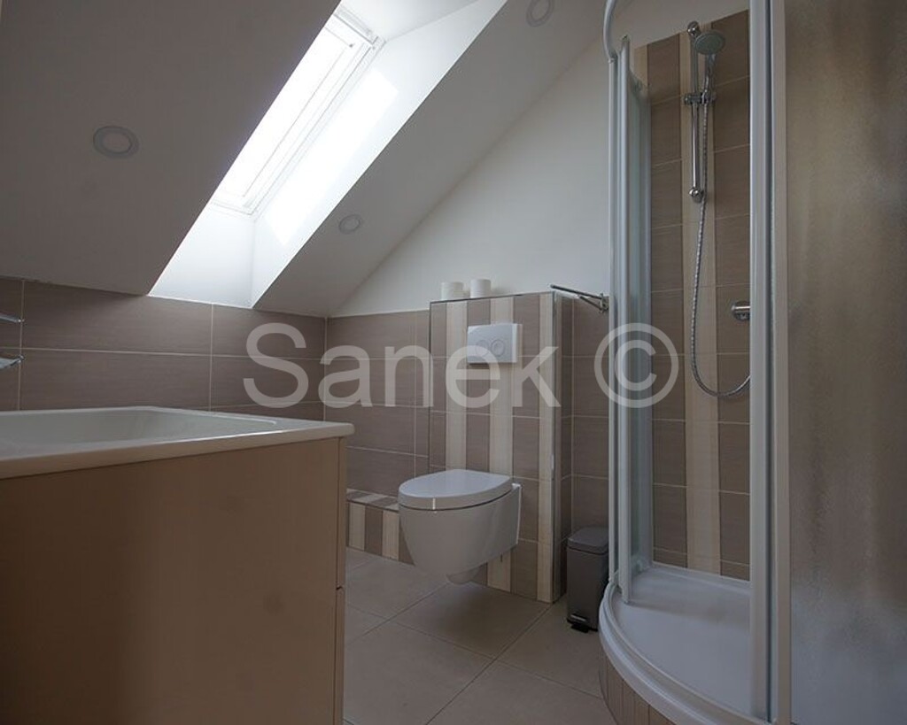 Image 4262902 - 10