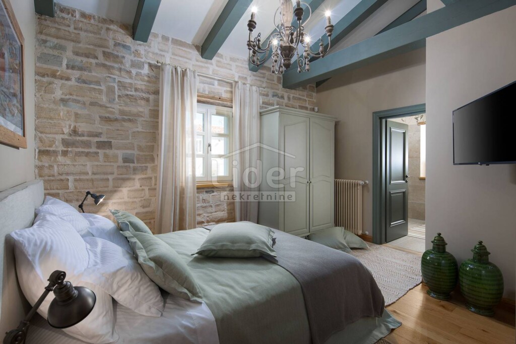 Image 4284028 - 20