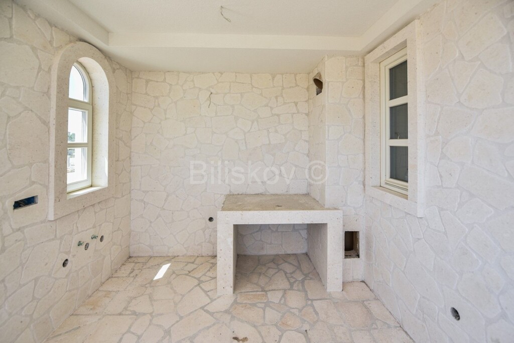 Image 4311471 - 10