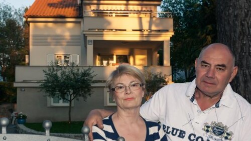 Thumbnail 4404759 - 6