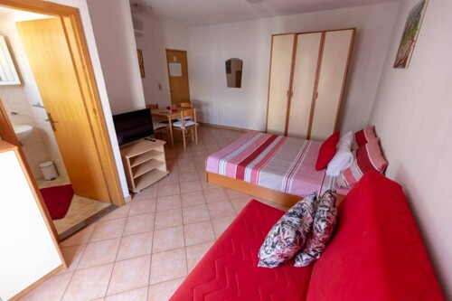 Thumbnail 4404902 - 4