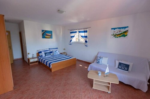 Thumbnail 4404902 - 6