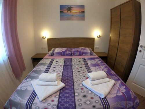 Thumbnail 4404932 - 7