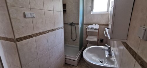 Thumbnail 4405061 - 17