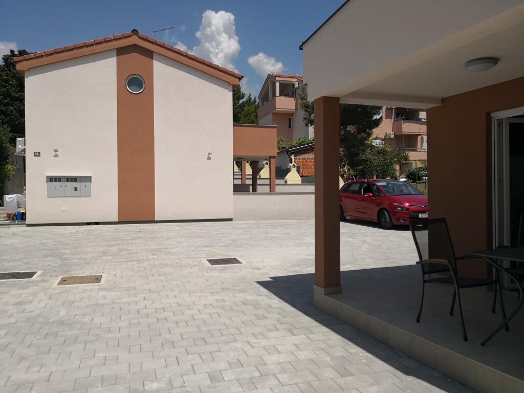 Image 4405214 - 10