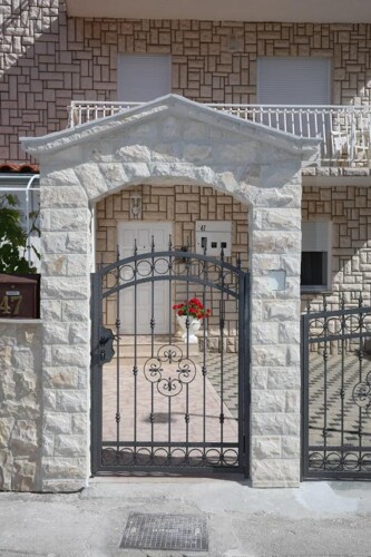 Thumbnail 4405272 - 6