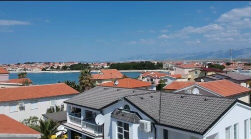 Thumbnail 4405362 - 19