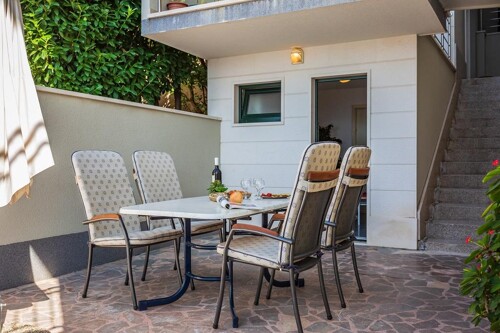 Thumbnail 4405512 - 3