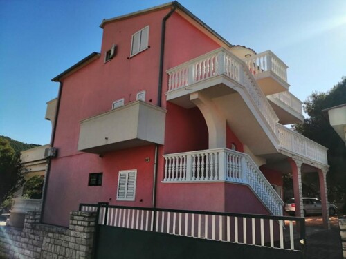 Thumbnail 4405802 - 4