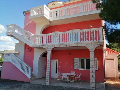 Thumbnail 4405802 - 6