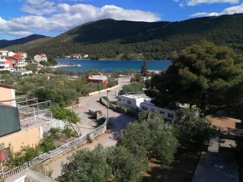 Thumbnail 4405802 - 9