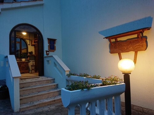 Thumbnail 4406013 - 7