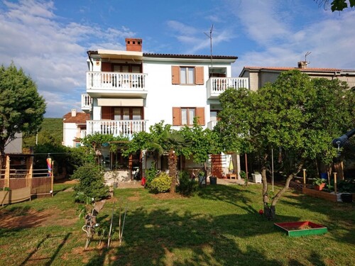 Thumbnail 4406013 - 5