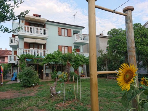 Thumbnail 4406013 - 1